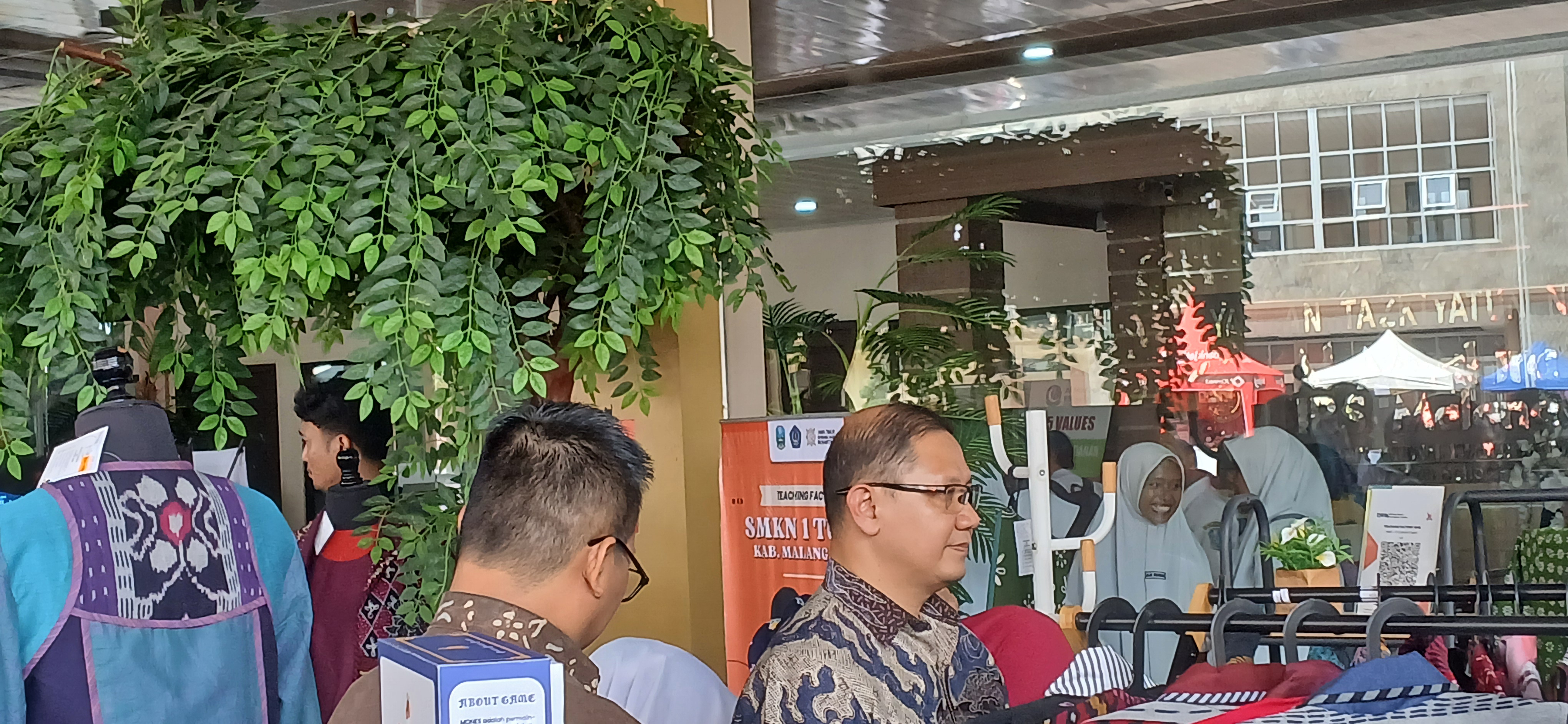 Kepala Dinas Pendidikan Provinsi Jawa Timur Hadiri Penghargaan Ajang Talenta dan Festival Hardiknas 2026 di SMA Al-Mahira